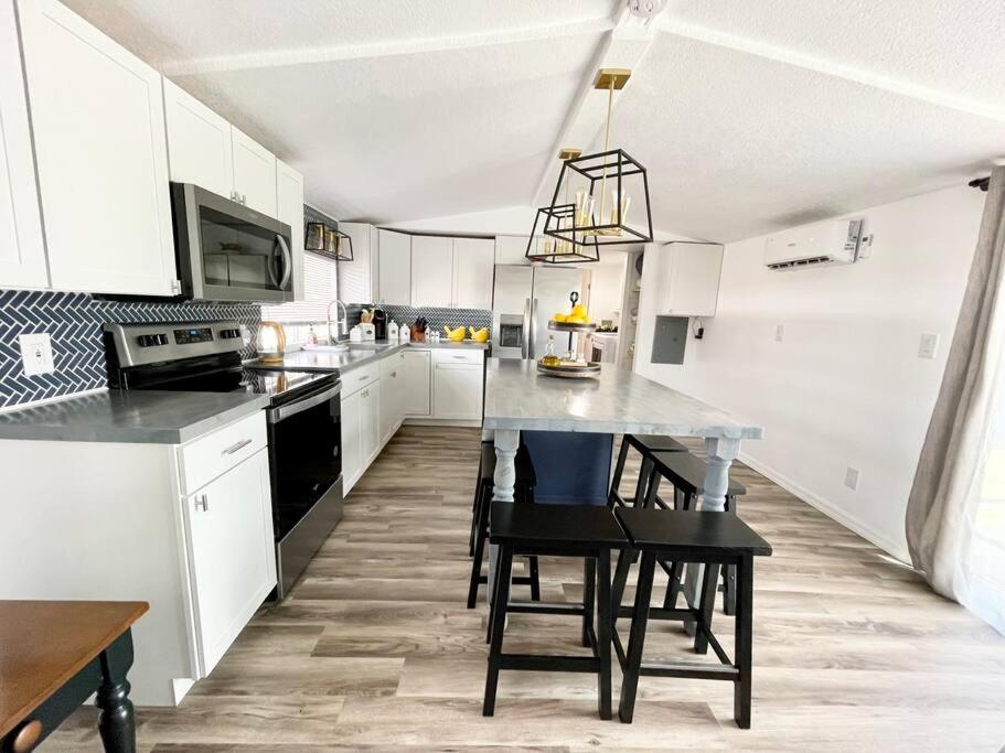 Merrit Island Waterfront House Lots Of Parking Villa Merritt Island Exterior foto