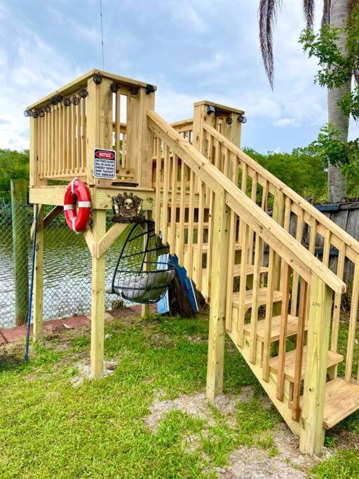 Merrit Island Waterfront House Lots Of Parking Villa Merritt Island Exterior foto